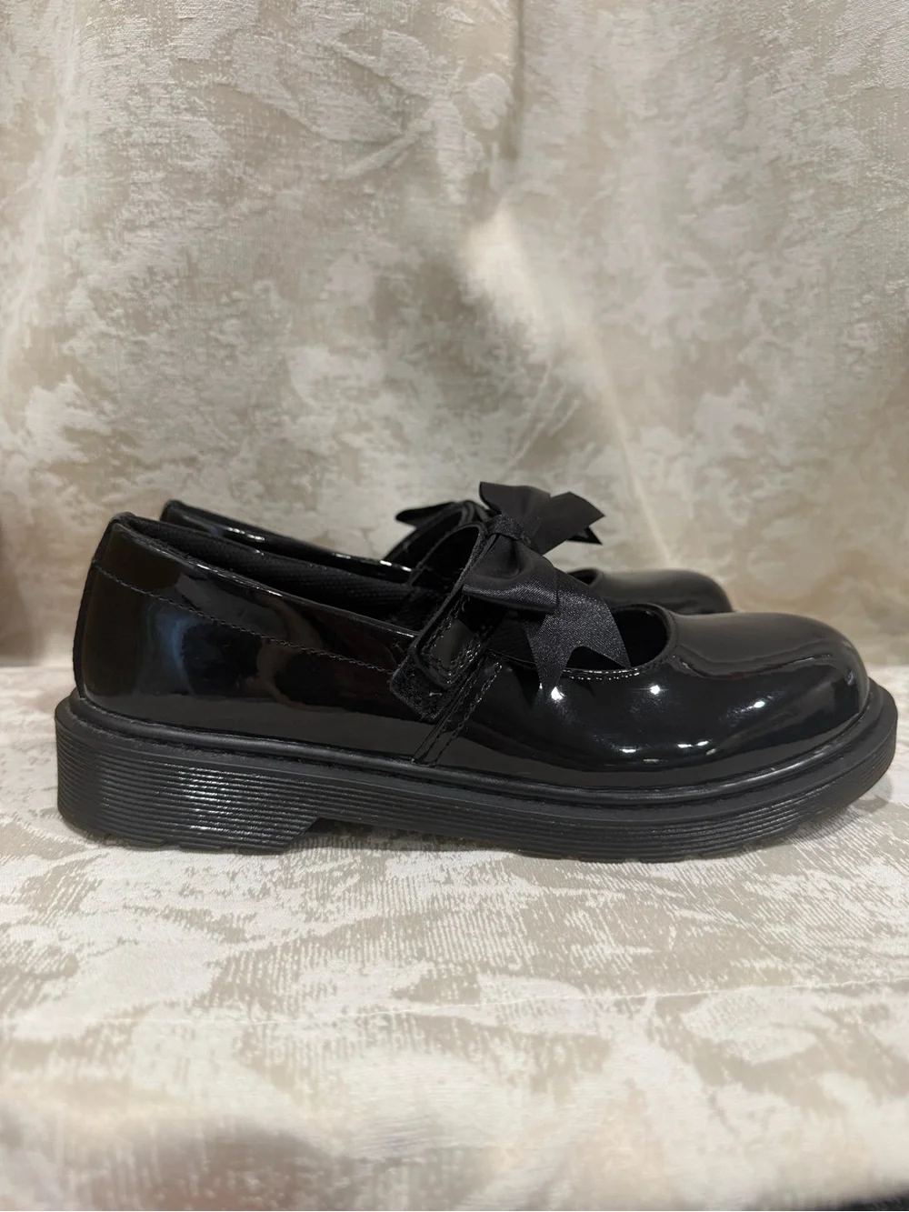Doc Martens Black Patent Mary Jane Flats Velcro Straps with Bows Maccy II